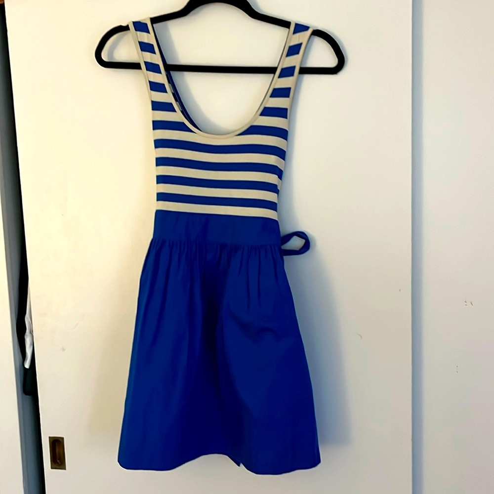 Top shop size 6 fit and flare dress blue and white